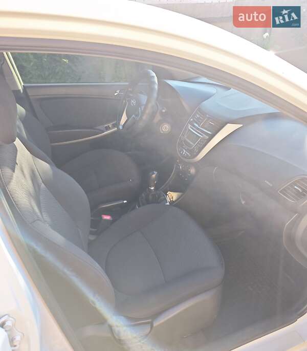 Седан Hyundai Accent 2013 в Кролевці фото 13 Седан Hyundai Accent 2013 в Кролевці