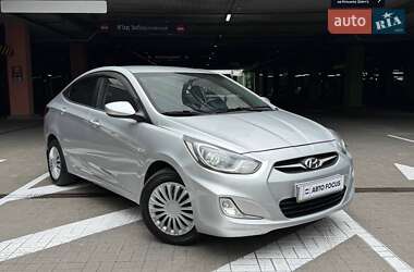 Седан Hyundai Accent 2011 в Киеве