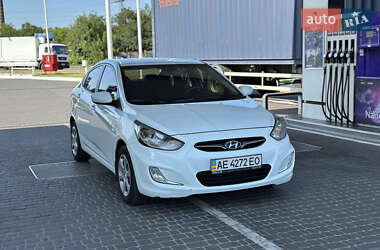 Hyundai Accent 2011