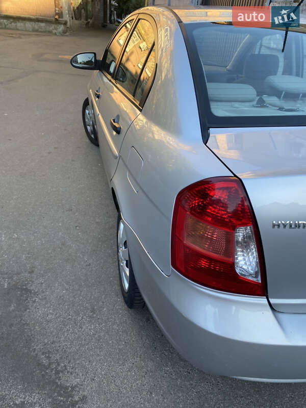 Седан Hyundai Accent 2008 в Києві