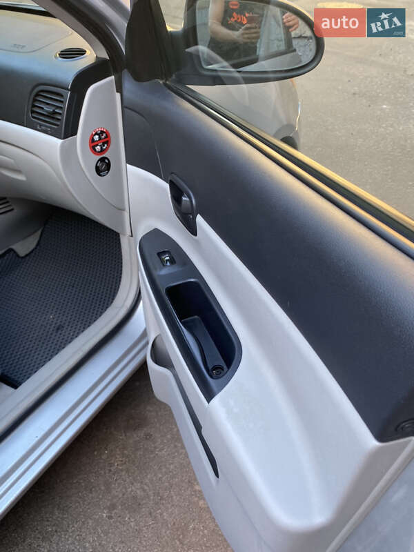 Седан Hyundai Accent 2008 в Києві