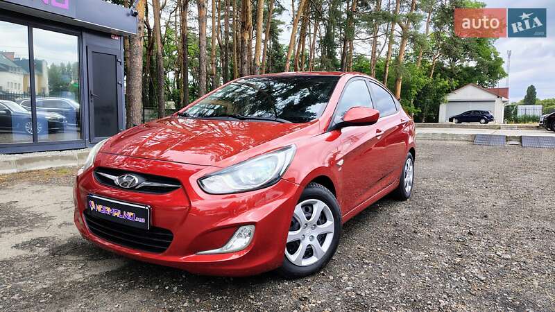 Hyundai Accent 2011