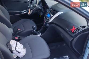 Седан Hyundai Accent 2013 в 