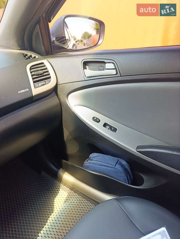 Хэтчбек Hyundai Accent 2014 в Борисполе