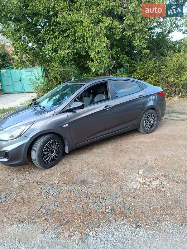 Седан Hyundai Accent 2011 в Кропивницком