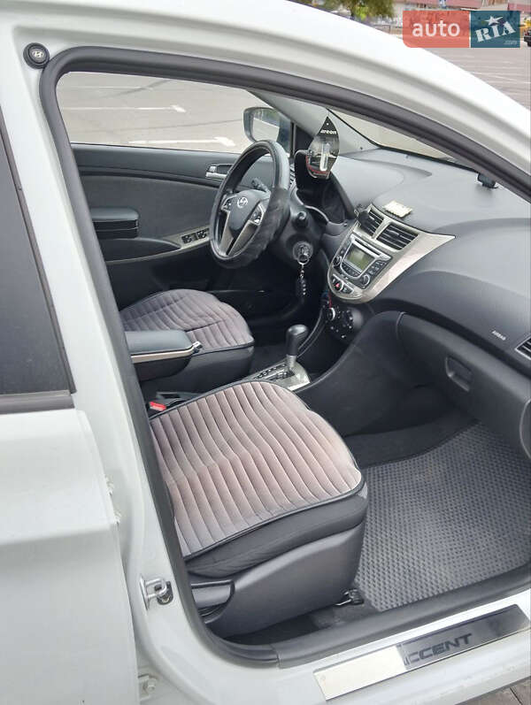 Седан Hyundai Accent 2013 в Одессе