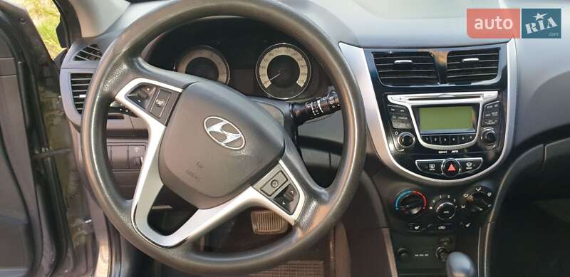 Хетчбек Hyundai Accent 2012 в Києві фото 30 Хетчбек Hyundai Accent 2012 в Києві