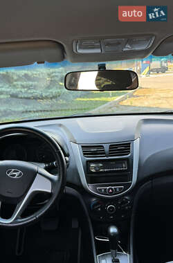 Седан Hyundai Accent 2013 в 