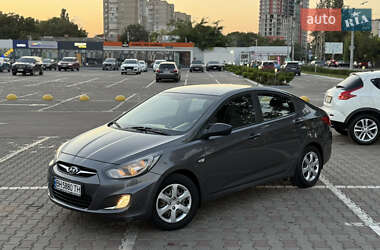 Седан Hyundai Accent 2013 в 