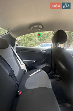Седан Hyundai Accent 2012 в 