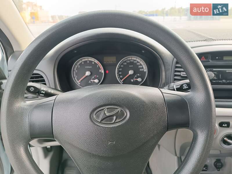 Седан Hyundai Accent 2008 в Виннице