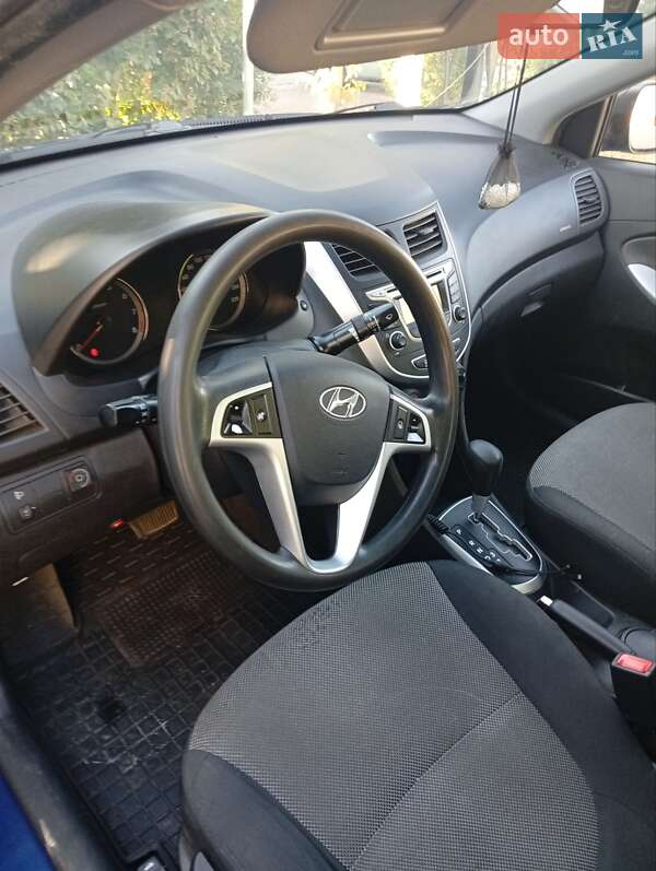Седан Hyundai Accent 2013 в Киеве