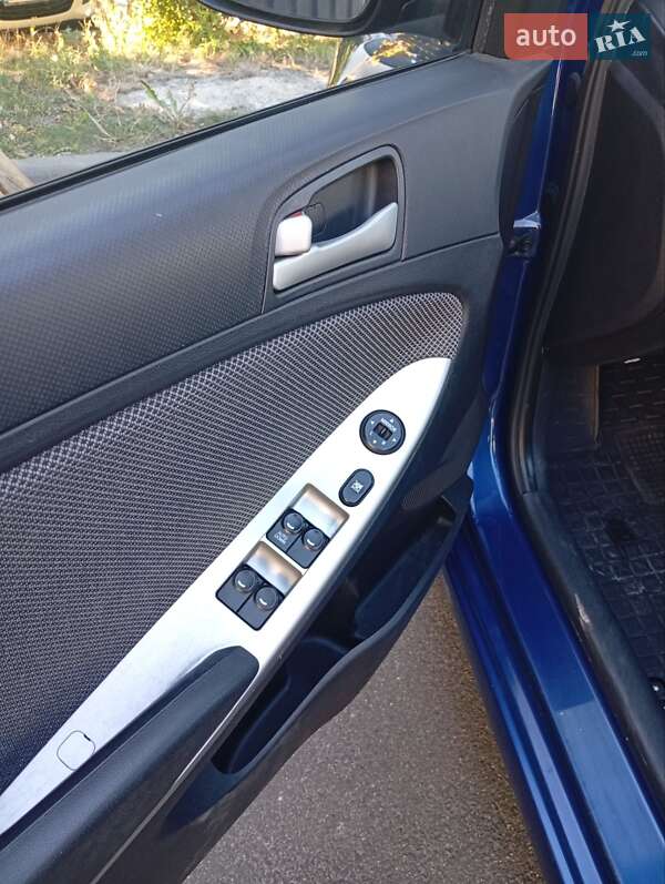 Седан Hyundai Accent 2013 в Киеве