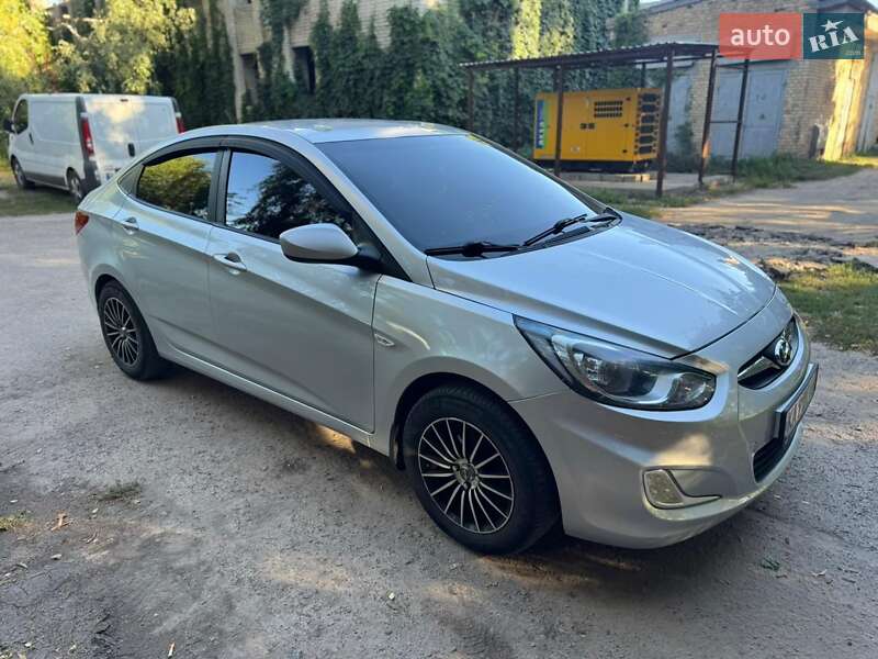 Седан Hyundai Accent 2012 в Переяславе