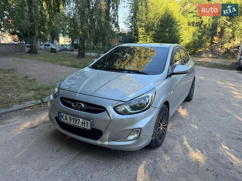 Седан Hyundai Accent 2012 в Переяславе