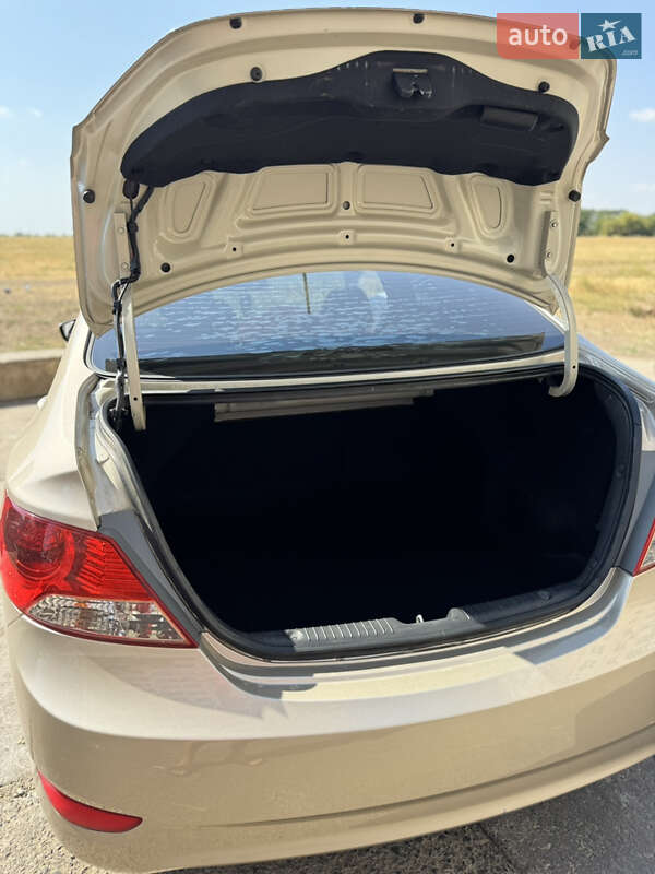 Седан Hyundai Accent 2013 в Одессе