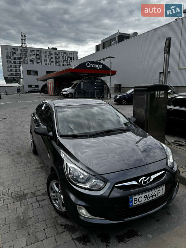 Седан Hyundai Accent 2012 в Львові фото 2 Седан Hyundai Accent 2012 в Львові