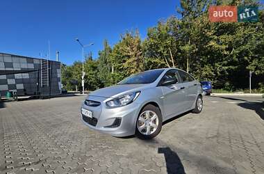 Седан Hyundai Accent 2011 в Києві