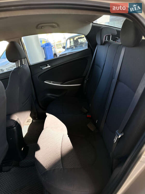 Седан Hyundai Accent 2012 в Запоріжжі