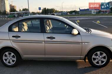 Седан Hyundai Accent 2010 в 