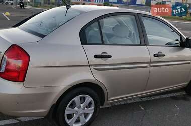 Седан Hyundai Accent 2010 в 