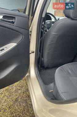 Седан Hyundai Accent 2013 в 