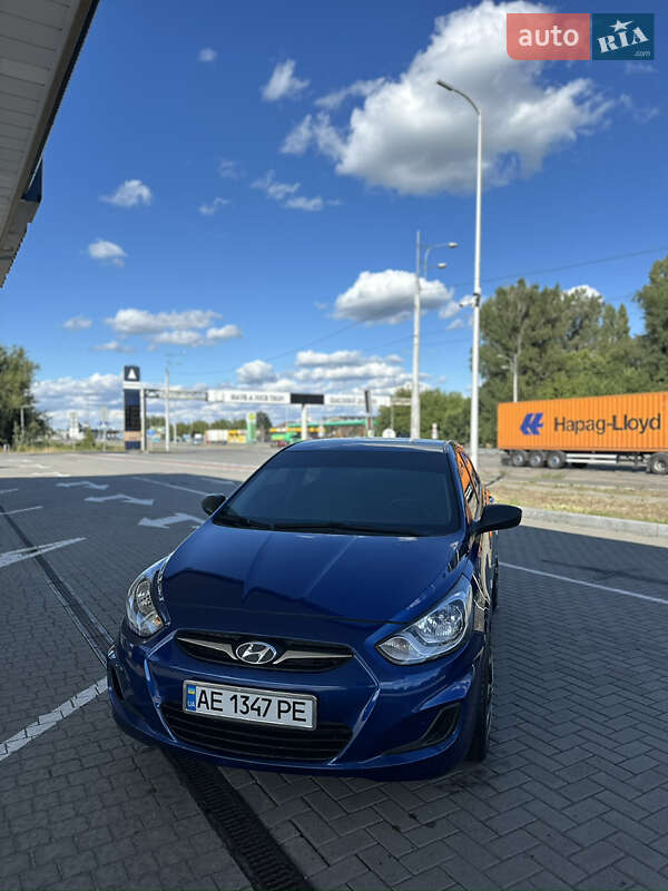 Седан Hyundai Accent 2011 в 
