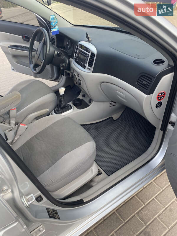 Седан Hyundai Accent 2008 в Виннице