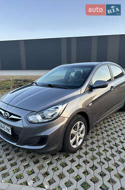 Седан Hyundai Accent 2012 в Хмельницком