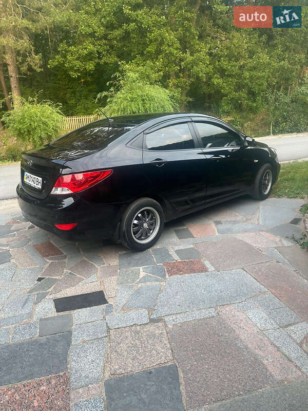 Седан Hyundai Accent 2011 в Житомире