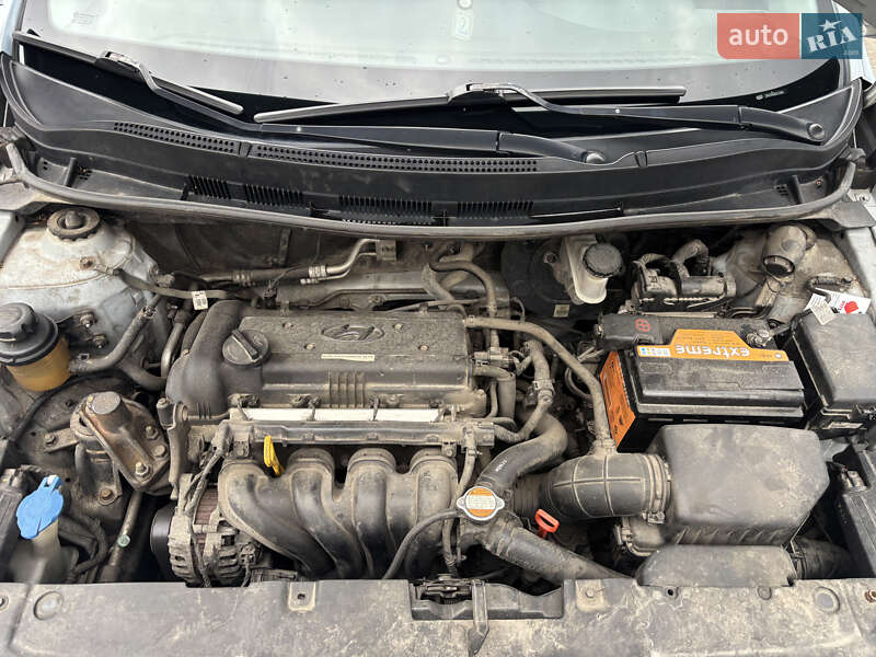 Седан Hyundai Accent 2012 в Киеве