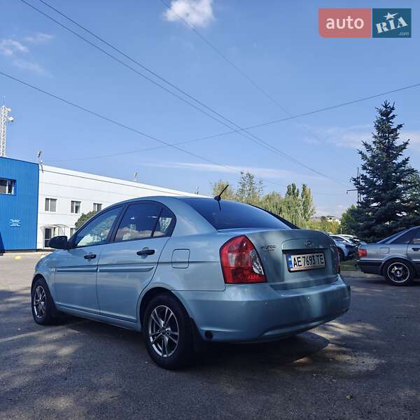 Седан Hyundai Accent 2008 в Днепре