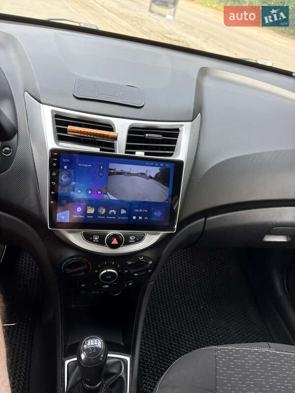 Седан Hyundai Accent 2013 в Львові