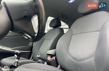 Седан Hyundai Accent 2011 в 