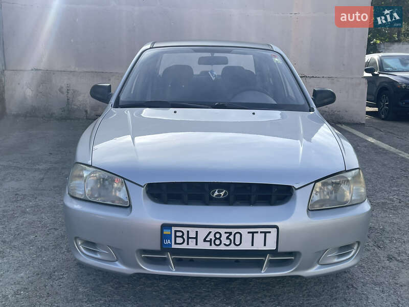 Седан Hyundai Accent 2000 в 