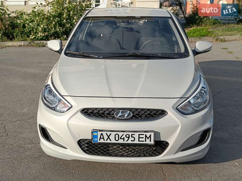 Седан Hyundai Accent 2015 в Харькове фото 4 Седан Hyundai Accent 2015 в Харькове