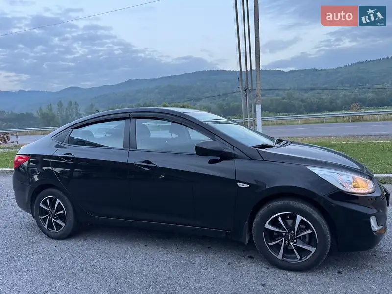 Hyundai Accent