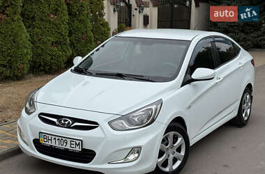 Седан Hyundai Accent 2012 в 