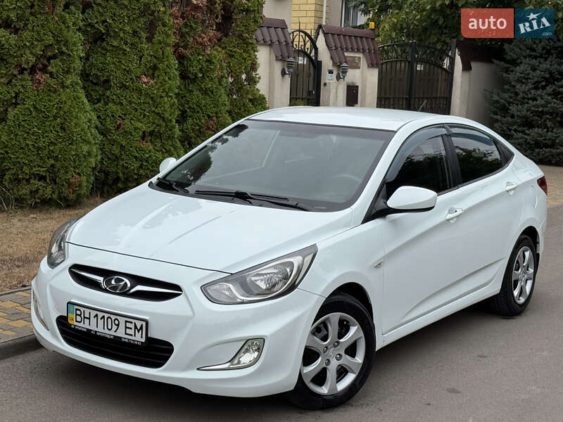 Седан Hyundai Accent 2012 в 