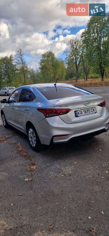 Седан Hyundai Accent 2017 в Звенигородці