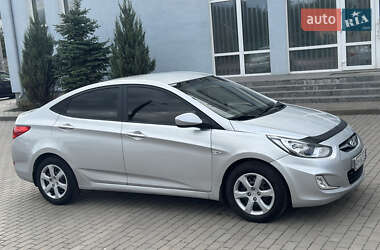 Седан Hyundai Accent 2011 в 
