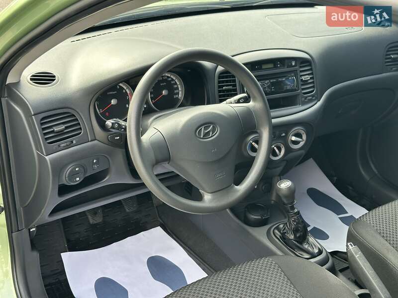 Хэтчбек Hyundai Accent 2008 в Киеве
