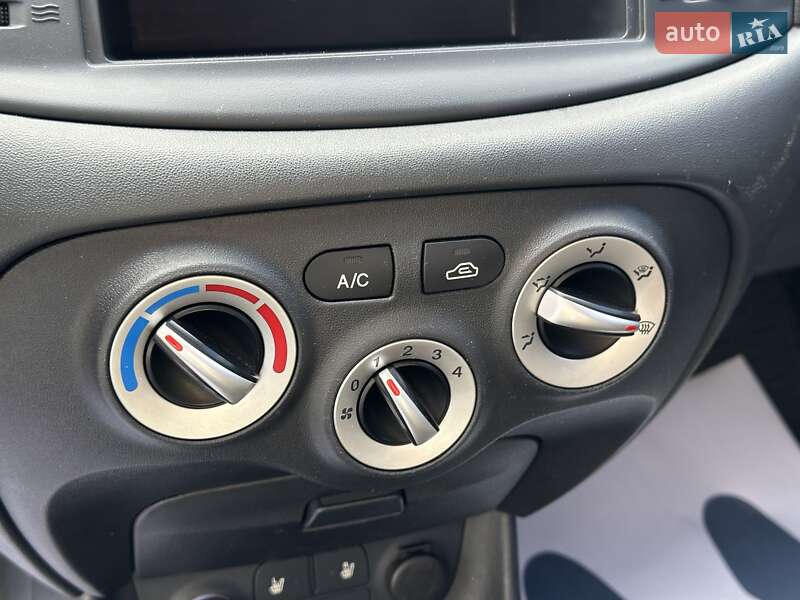 Хэтчбек Hyundai Accent 2008 в Киеве