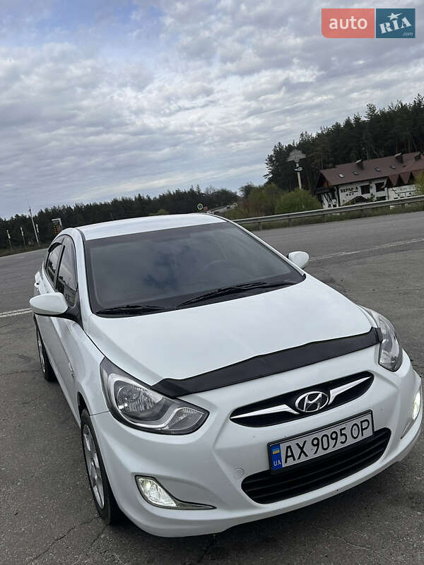 Седан Hyundai Accent 2011 в Харькове