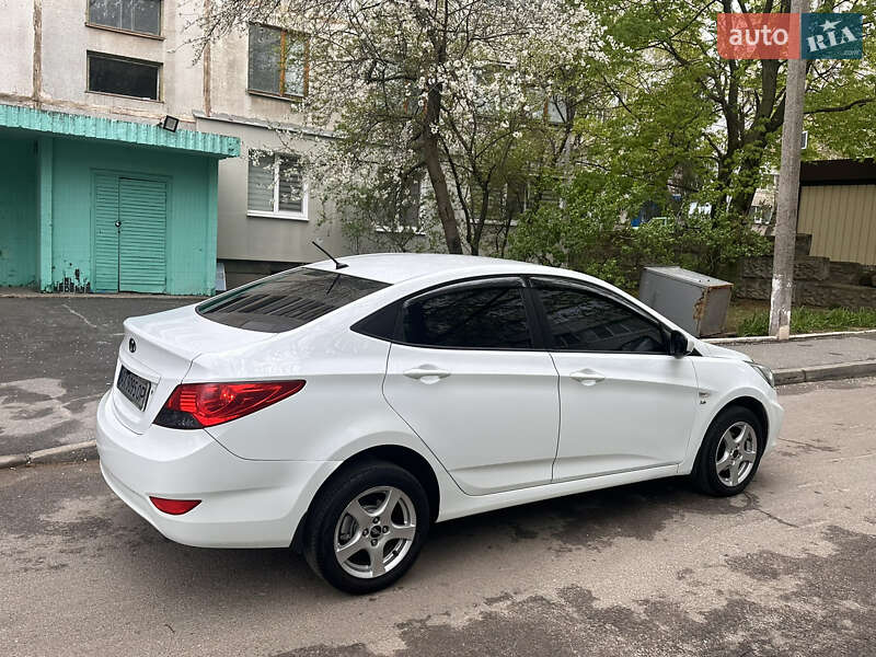Седан Hyundai Accent 2011 в Харькове