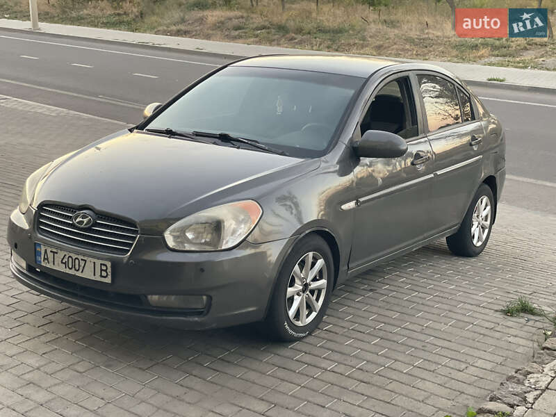Hyundai Accent 2010