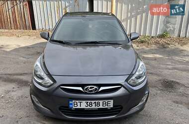 Седан Hyundai Accent 2012 в Херсоне