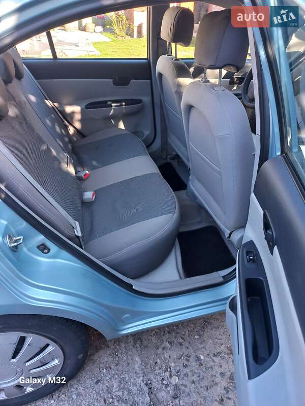 Седан Hyundai Accent 2009 в Чернігові