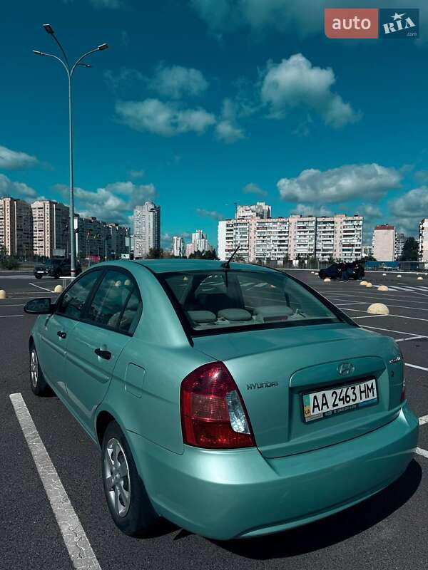 Седан Hyundai Accent 2008 в Киеве