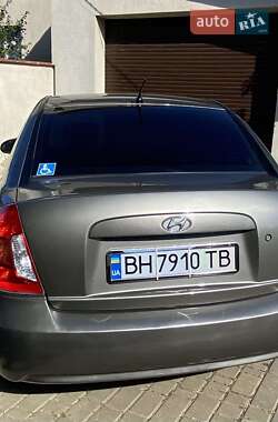 Седан Hyundai Accent 2010 в 